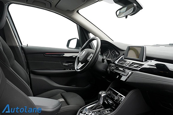 BMW 218d 11 of 30