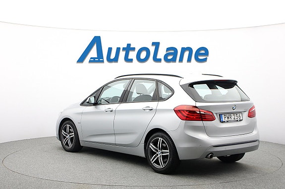 BMW 218d 6 of 30