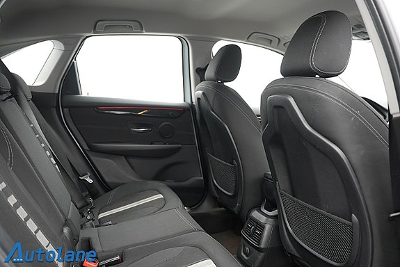BMW 218d 19 of 30