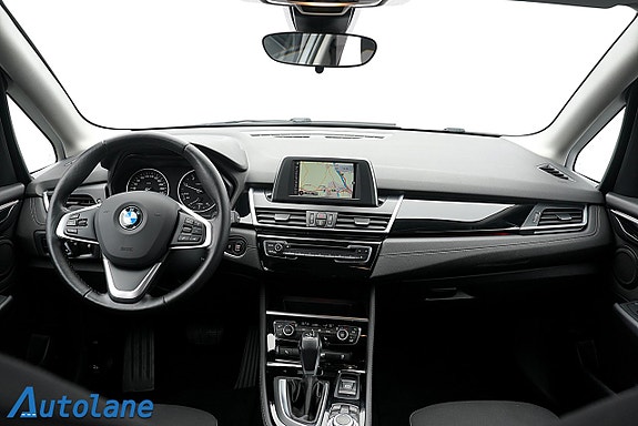 BMW 218d 12 of 30