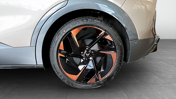 Cupra Tavascan 6 of 12