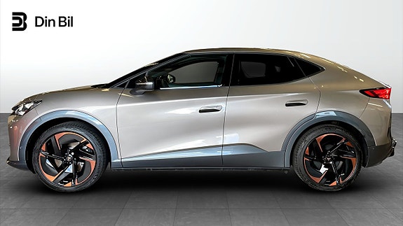 Cupra Tavascan 2 of 12