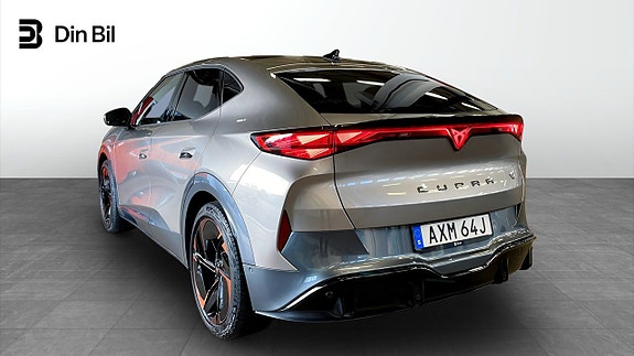 Cupra Tavascan 3 of 12
