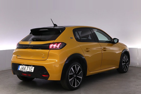 Peugeot e-208 5 of 27