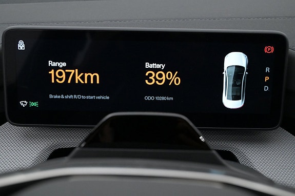 Polestar 4 8 of 27
