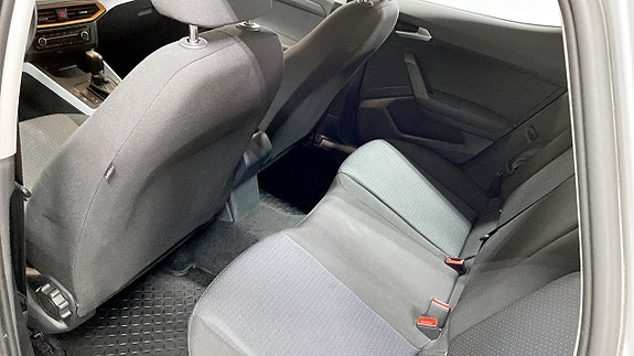Seat Arona 11 of 13
