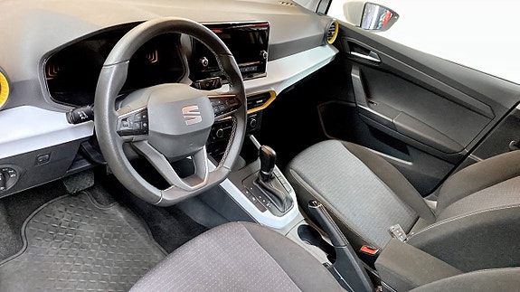 Seat Arona 8 of 13