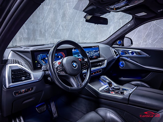 BMW XM 11 of 30