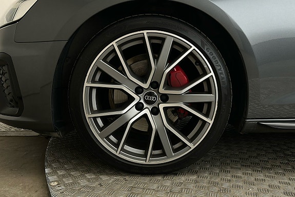 Audi A4 12 of 26