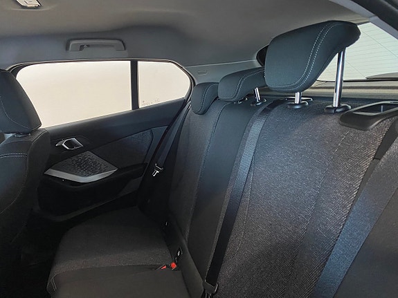 BMW 120 9 of 13