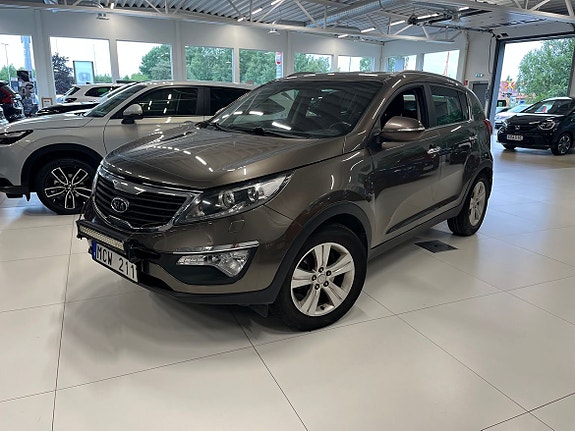 Kia Sportage 2 of 8