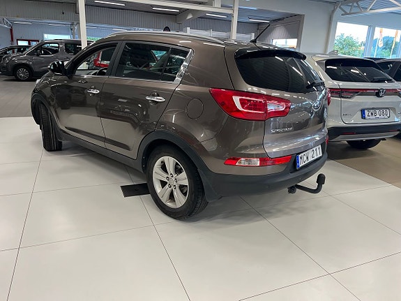 Kia Sportage 3 of 8