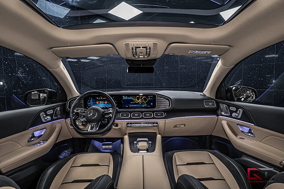 Mercedes-Benz GLE53 16 of 21