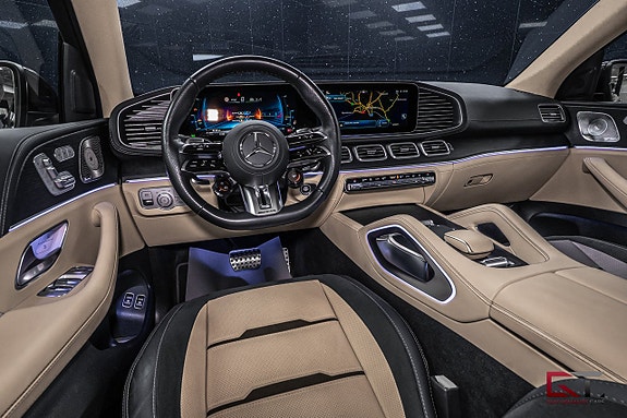 Mercedes-Benz GLE53 11 of 21