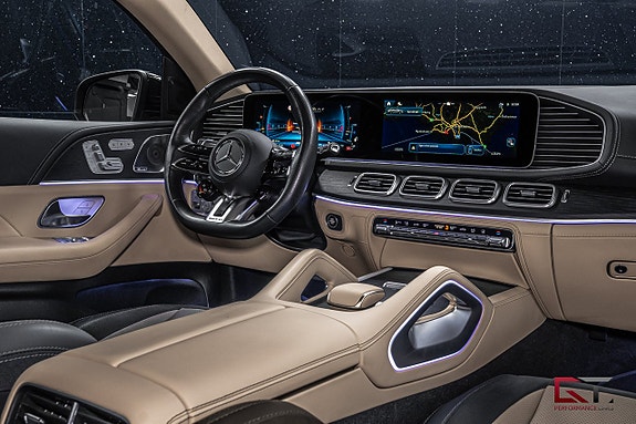 Mercedes-Benz GLE53 18 of 21