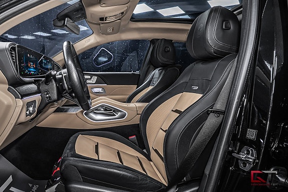 Mercedes-Benz GLE53 15 of 21
