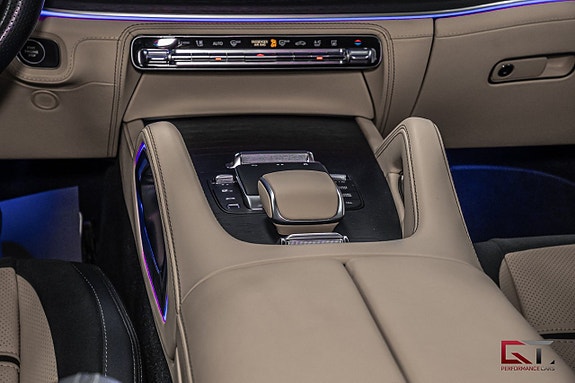 Mercedes-Benz GLE53 17 of 21