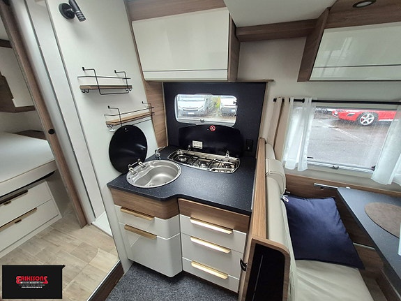 Pilote P 746 *Hydraulben * AC *Queenbed 4 of 16