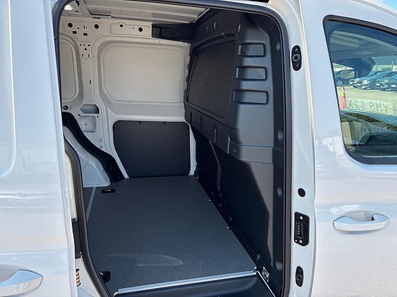 Volkswagen Caddy 13 of 18