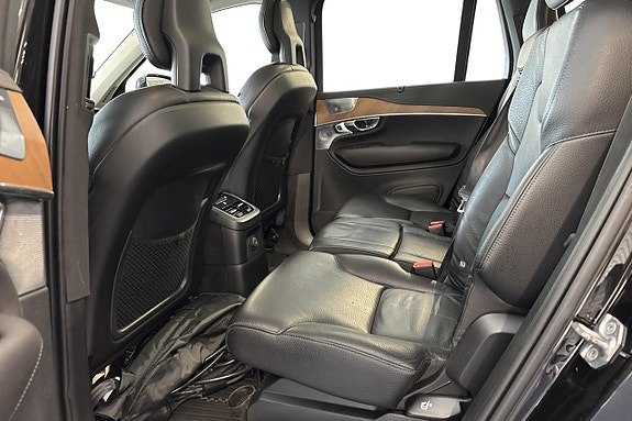 Volvo XC90 23 of 24