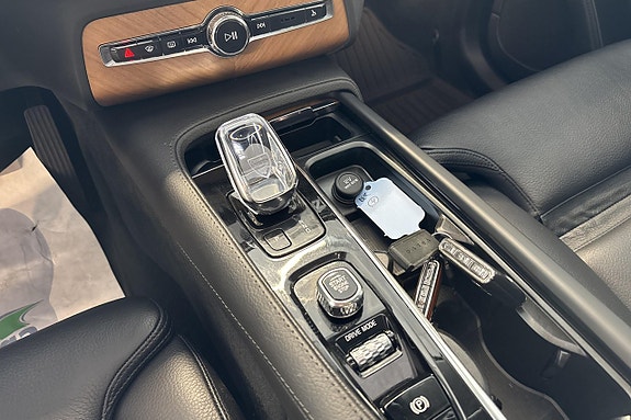 Volvo XC90 21 of 24