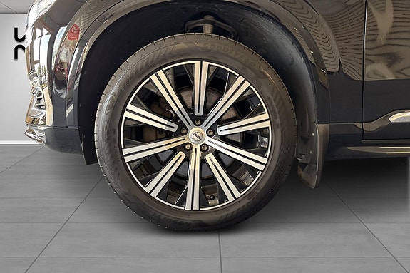 Volvo XC90 8 of 24