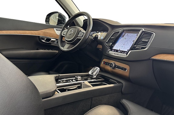 Volvo XC90 14 of 24