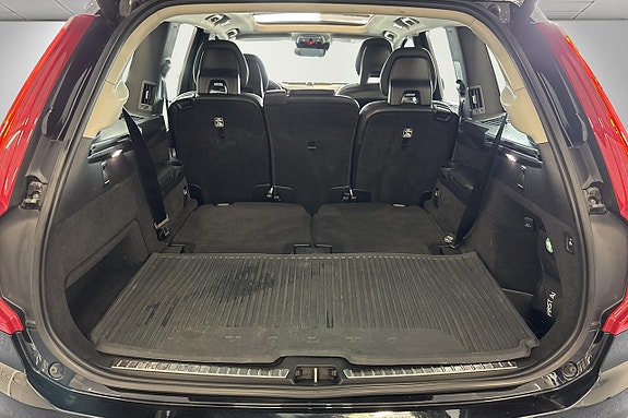 Volvo XC90 9 of 24