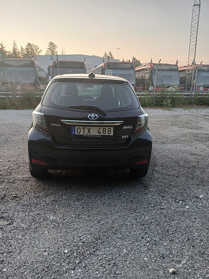 Toyota Yaris 5 of 5