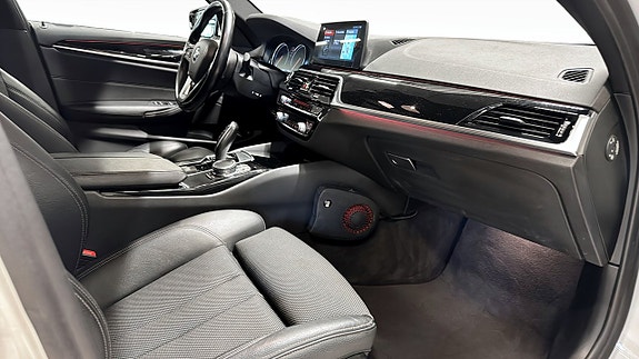 BMW 520 3 of 10