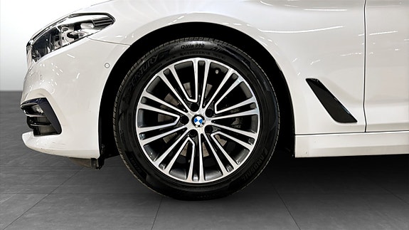 BMW 520 9 of 10