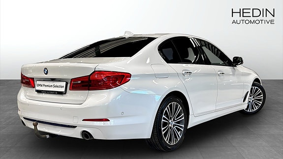 BMW 520 2 of 10
