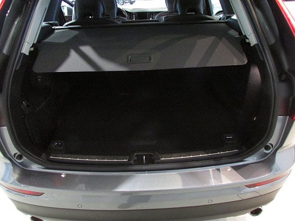 Volvo XC60 13 of 21