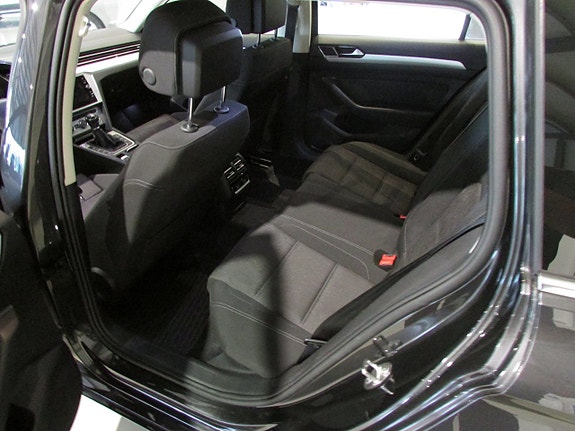 Volvo XC60 12 of 21