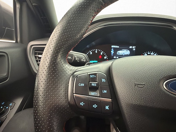 Ford Focus 13 of 30
