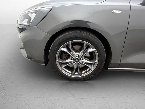 Ford Focus 27 of 30