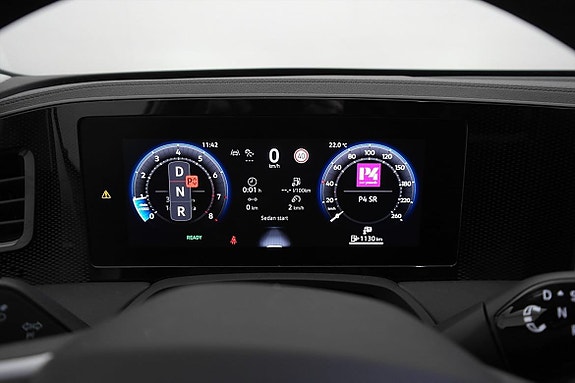 Volkswagen Passat 12 of 23