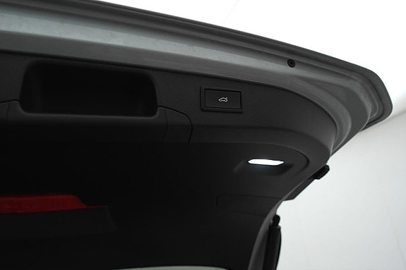 Volkswagen Passat 19 of 23