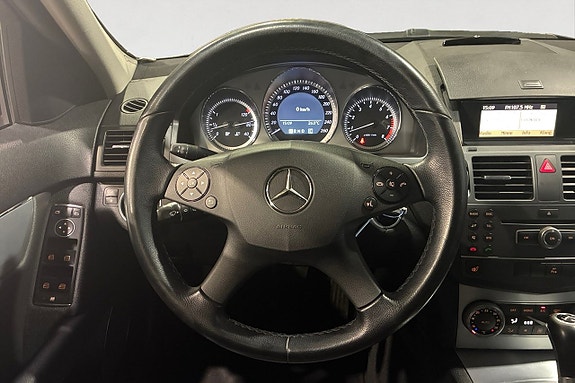Mercedes-Benz C180 13 of 17