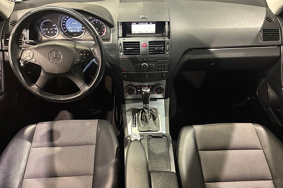 Mercedes-Benz C180 3 of 17