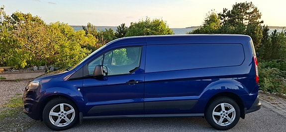 Ford Transit Connect 2 of 8