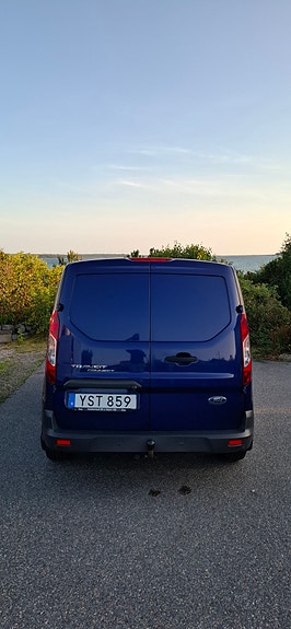 Ford Transit Connect 4 of 8