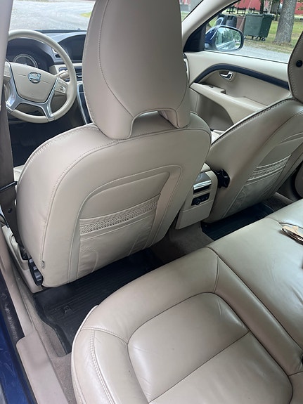 Volvo V70 5 of 5
