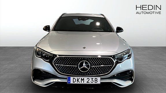 Mercedes-Benz E300 e 8 of 9