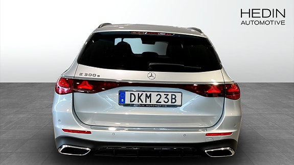 Mercedes-Benz E300 e 7 of 9