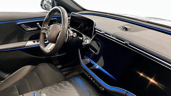 Mercedes-Benz E300 e 4 of 9