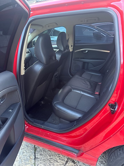 Volvo V70 6 of 9