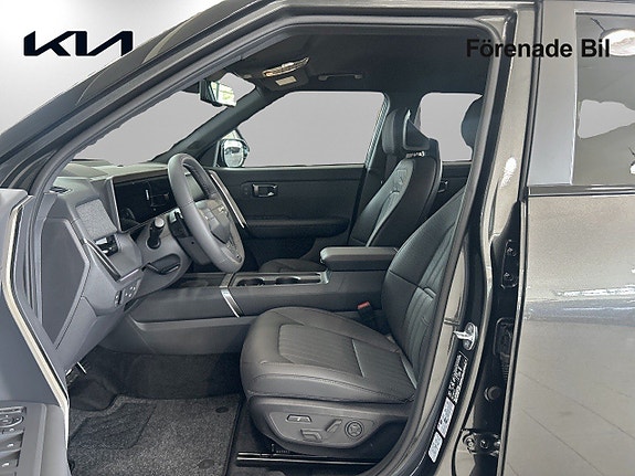 Kia Seltos 8 of 18