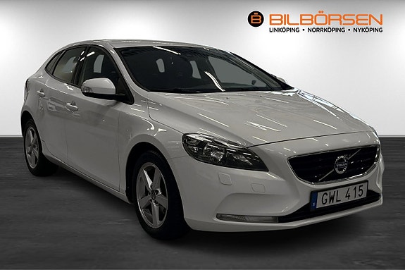 Volvo V40 3 of 16