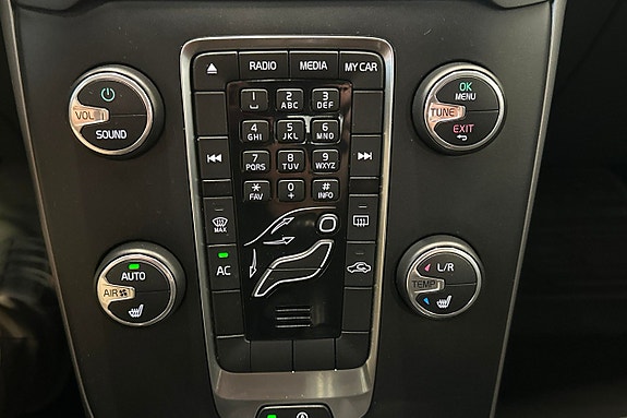 Volvo V40 13 of 16